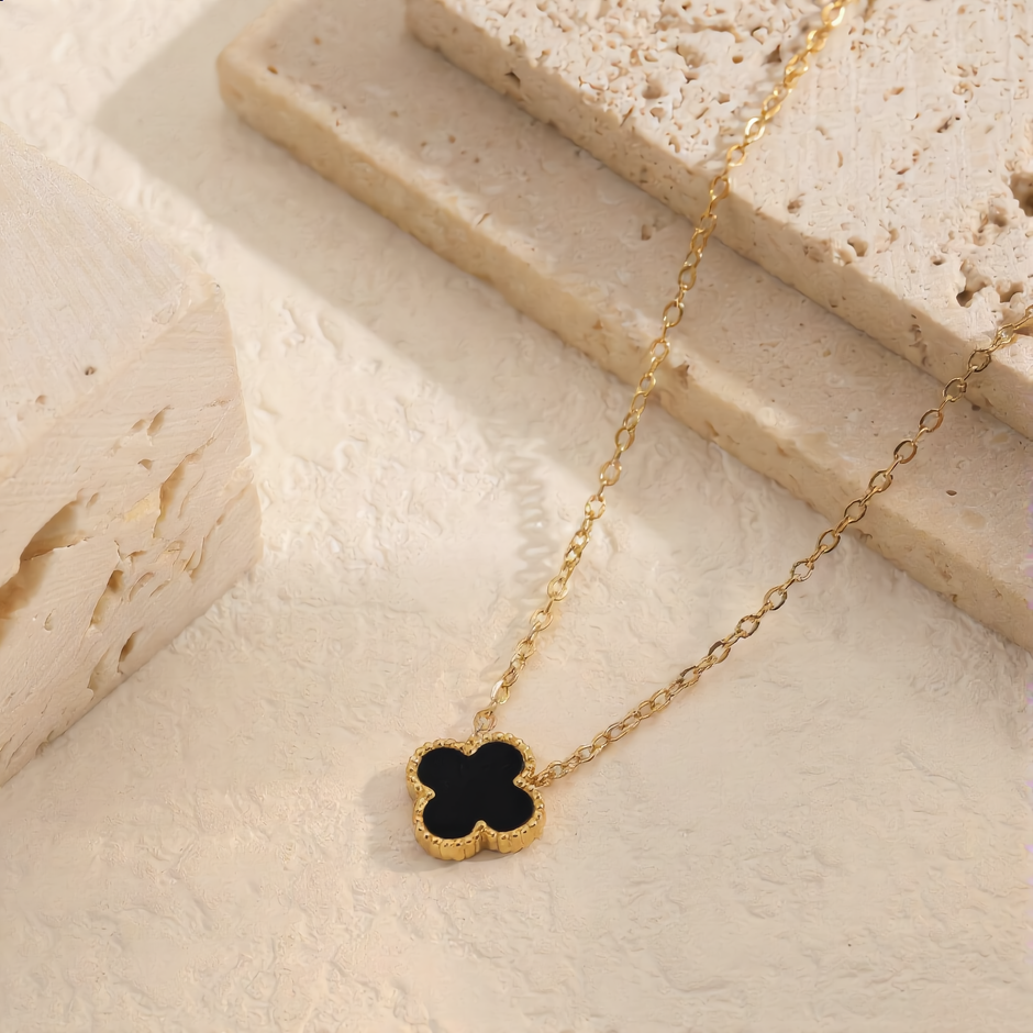 18K ZŁOTY Naszyjnik Koniczyna koloru czarnego - SzAphir